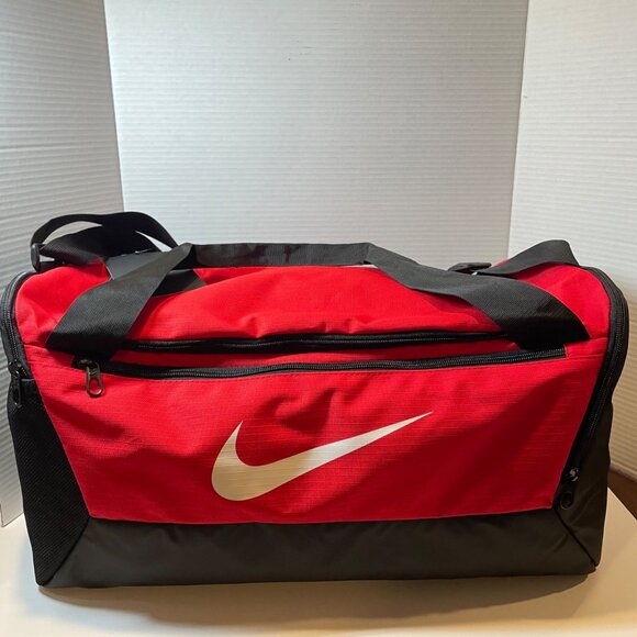 Nike Red & Black Duffle Bag With White Logo 2503 Cu In Capacity Durable Polyeste - Picture 5 of 16